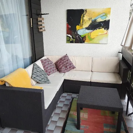 Waldeslust Warmbad Mit Balkon Und Privatem Parkplatz アパート