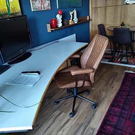 Waldeslust Warmbad Mit Balkon Und Privatem Parkplatz