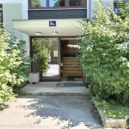 Waldeslust Warmbad Mit Balkon Und Privatem Parkplatz Apartament