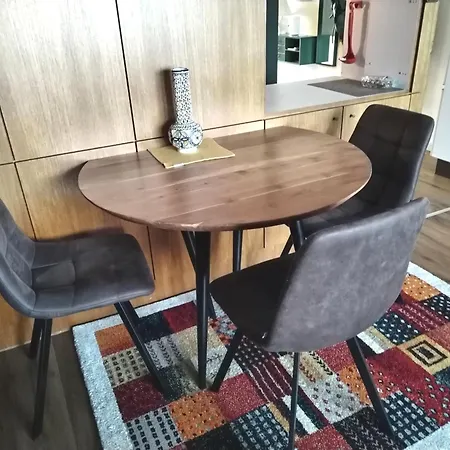 Waldeslust Warmbad Mit Balkon Und Privatem Parkplatz Appartamento