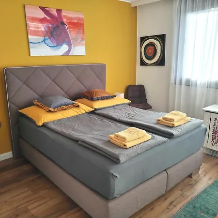 Waldeslust Warmbad Mit Balkon Und Privatem Parkplatz アパート フィラハ