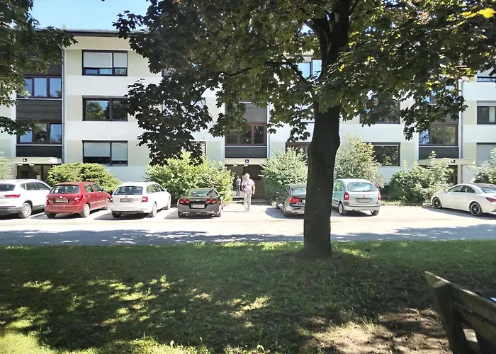 Waldeslust Warmbad Mit Balkon Und Privatem Parkplatz Apartament Villach